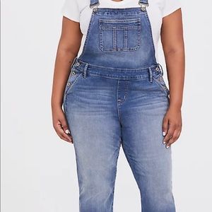 TORRID CROP OVERALL - VINTAGE STRETCH LIGHT WASH